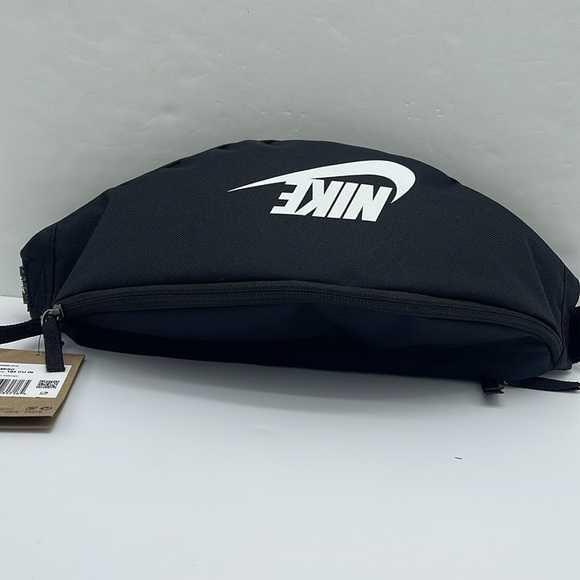 Nike Black White Belt Bag Nike Heritage Waistpack (3L) & Fanny Pack
Black
NWT - Picture 5 of 16